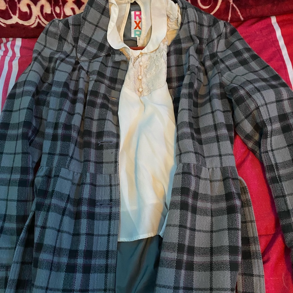 Women’s suit bundle - Picture 3 of 3
